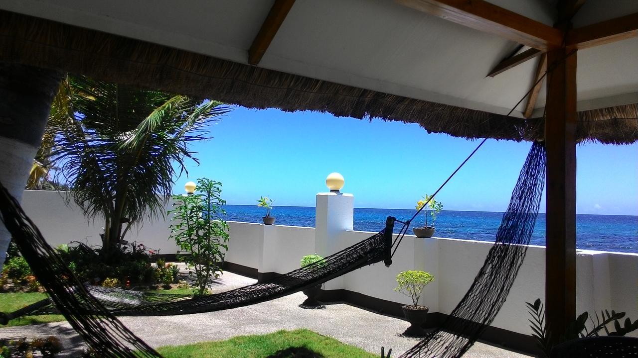 Bamboo Beachhouse Dormitory Garcia Hernandez Exterior photo