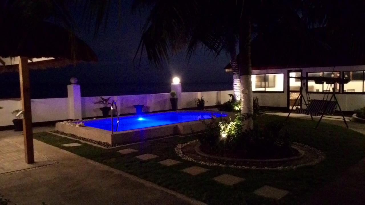Bamboo Beachhouse Dormitory Garcia Hernandez Exterior photo