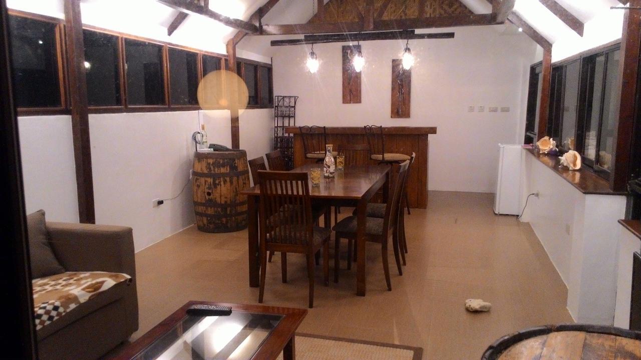 Bamboo Beachhouse Dormitory Garcia Hernandez Exterior photo