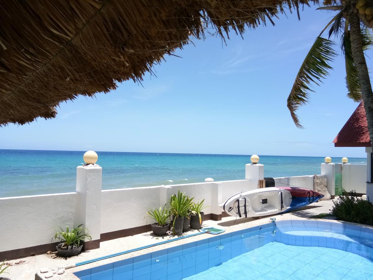 Bamboo Beachhouse Dormitory Garcia Hernandez Exterior photo
